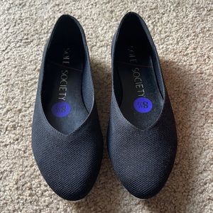 Sole Society Black Flat